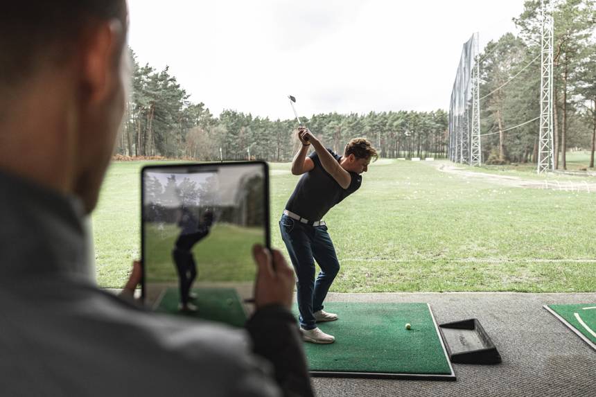 Berkshire Rooms Golf Player